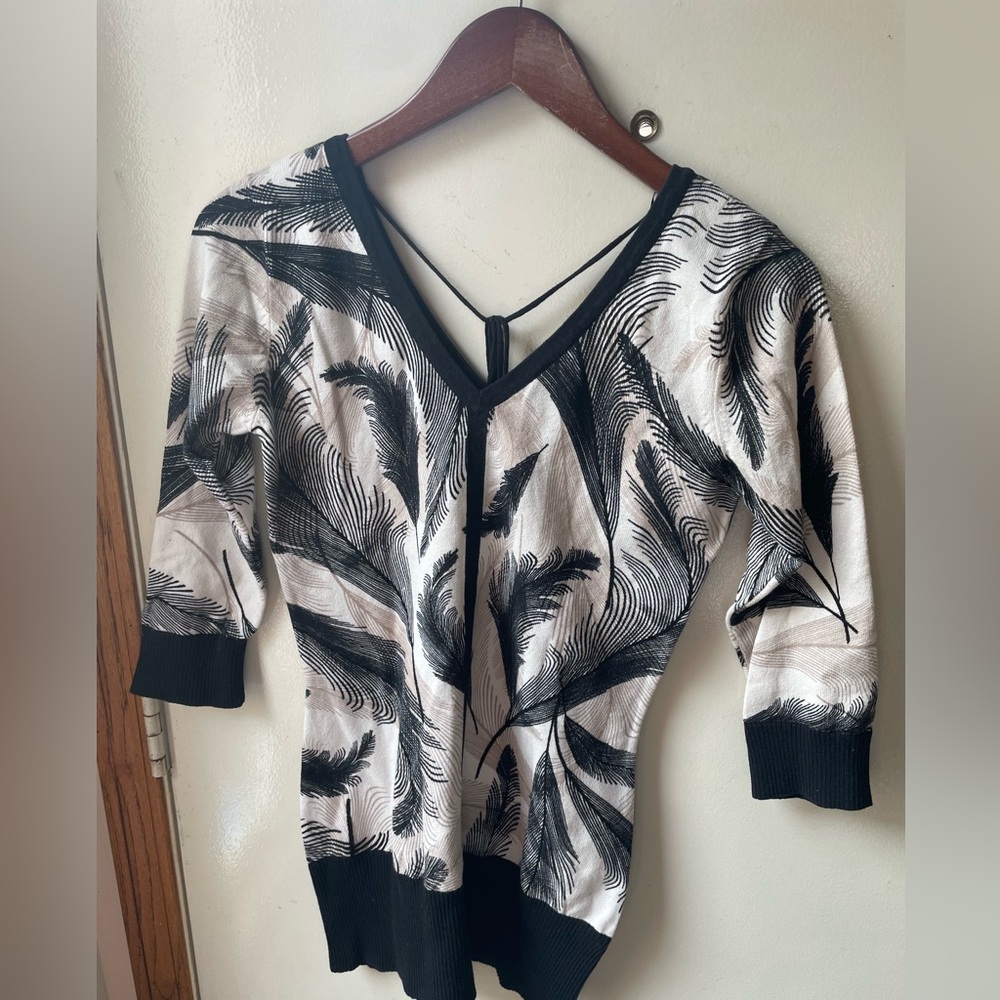 3/$20 Le Chateau Black and White Feather Print Top